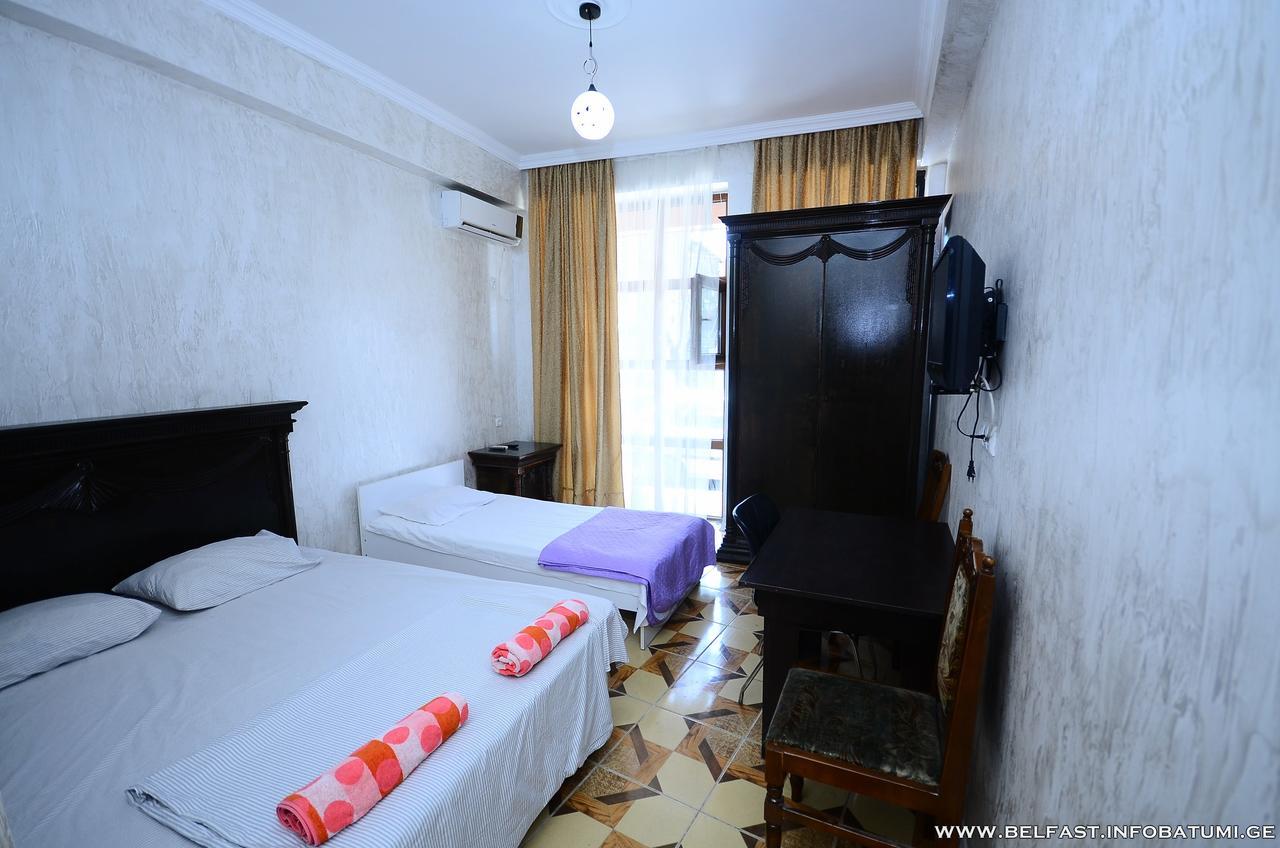Hotel Belfast Batoumi Extérieur photo