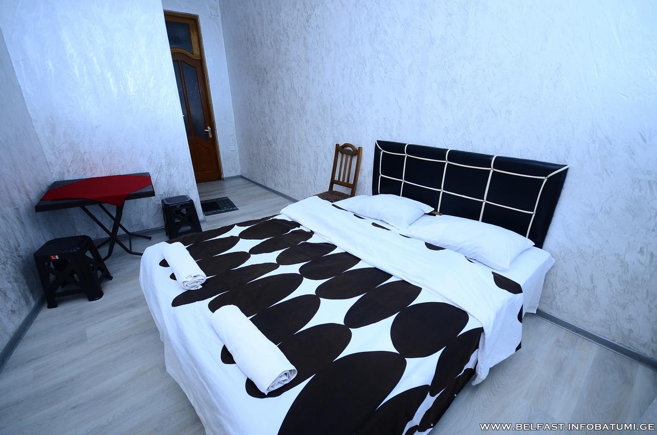 Hotel Belfast Batoumi Extérieur photo