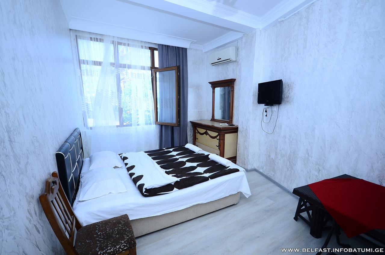 Hotel Belfast Batoumi Extérieur photo