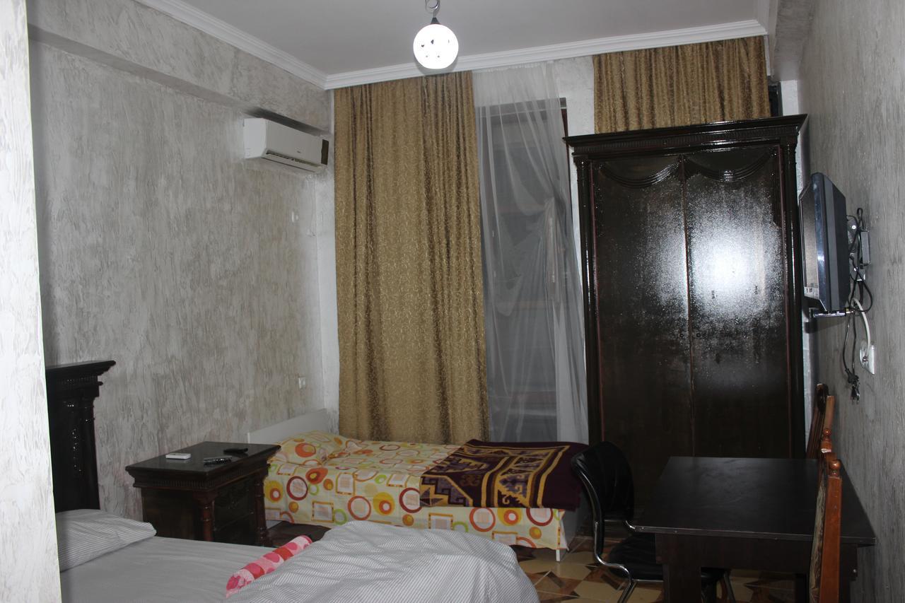 Hotel Belfast Batoumi Extérieur photo